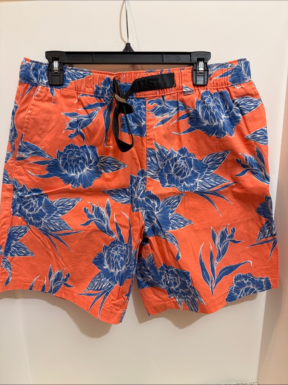 Men's Floral Levi’s shorts